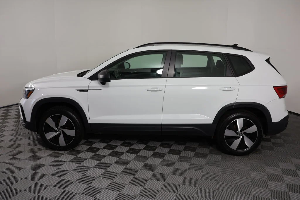 Used 2024 Pure White Volkswagen 1.5T S image 5