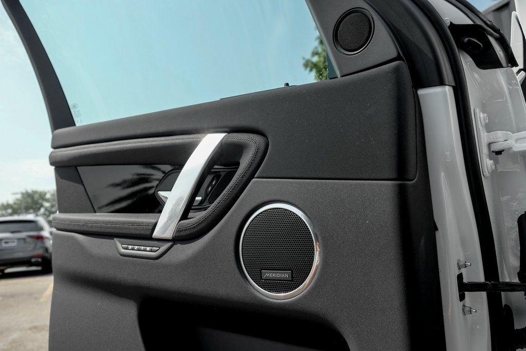 2025 Land Rover Discovery Sport S - Photo 11