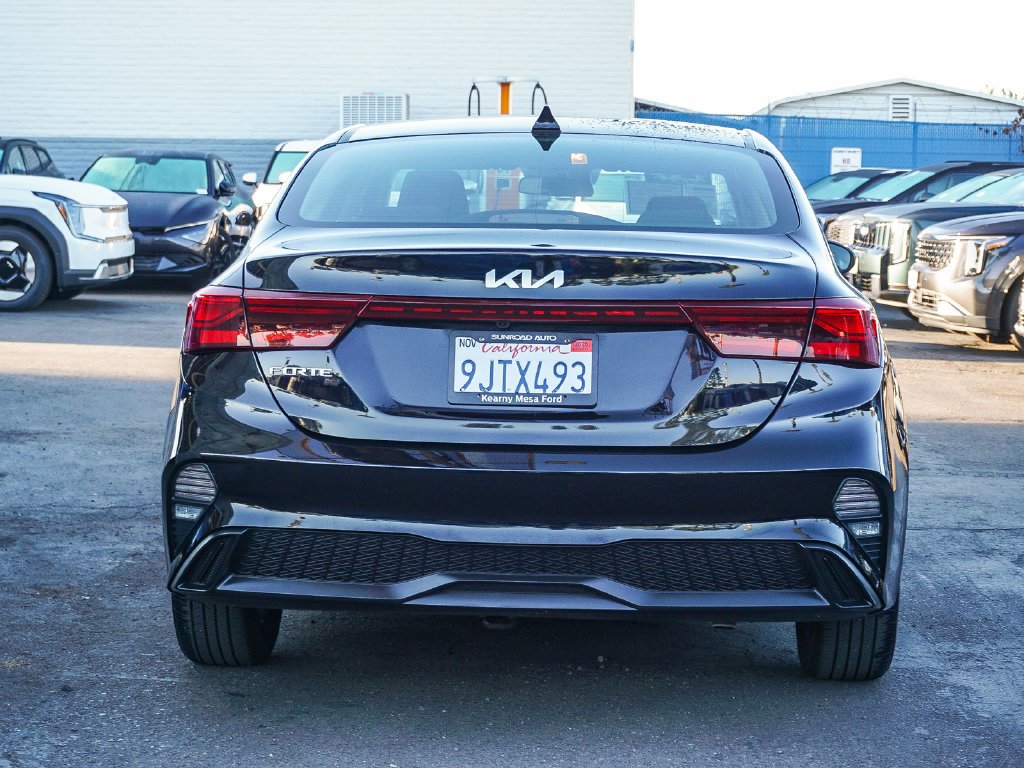Used 2024 Black Kia LXS image 6