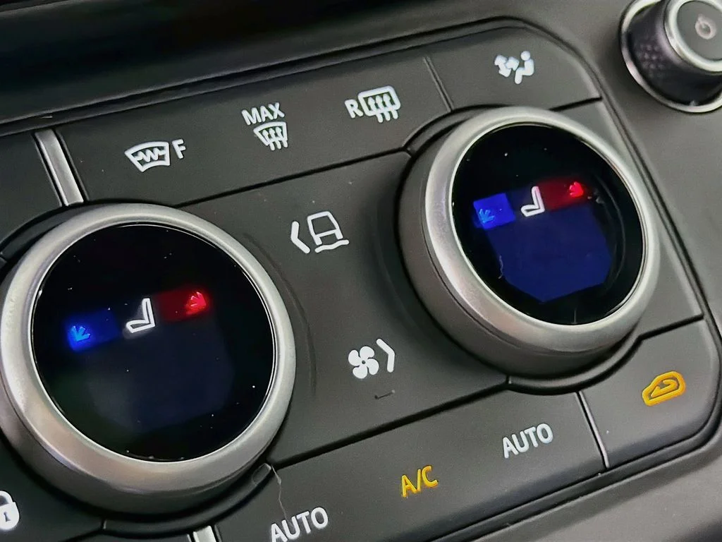 New 2026 Borasco Grey Land Rover X-Dynamic SE image 21
