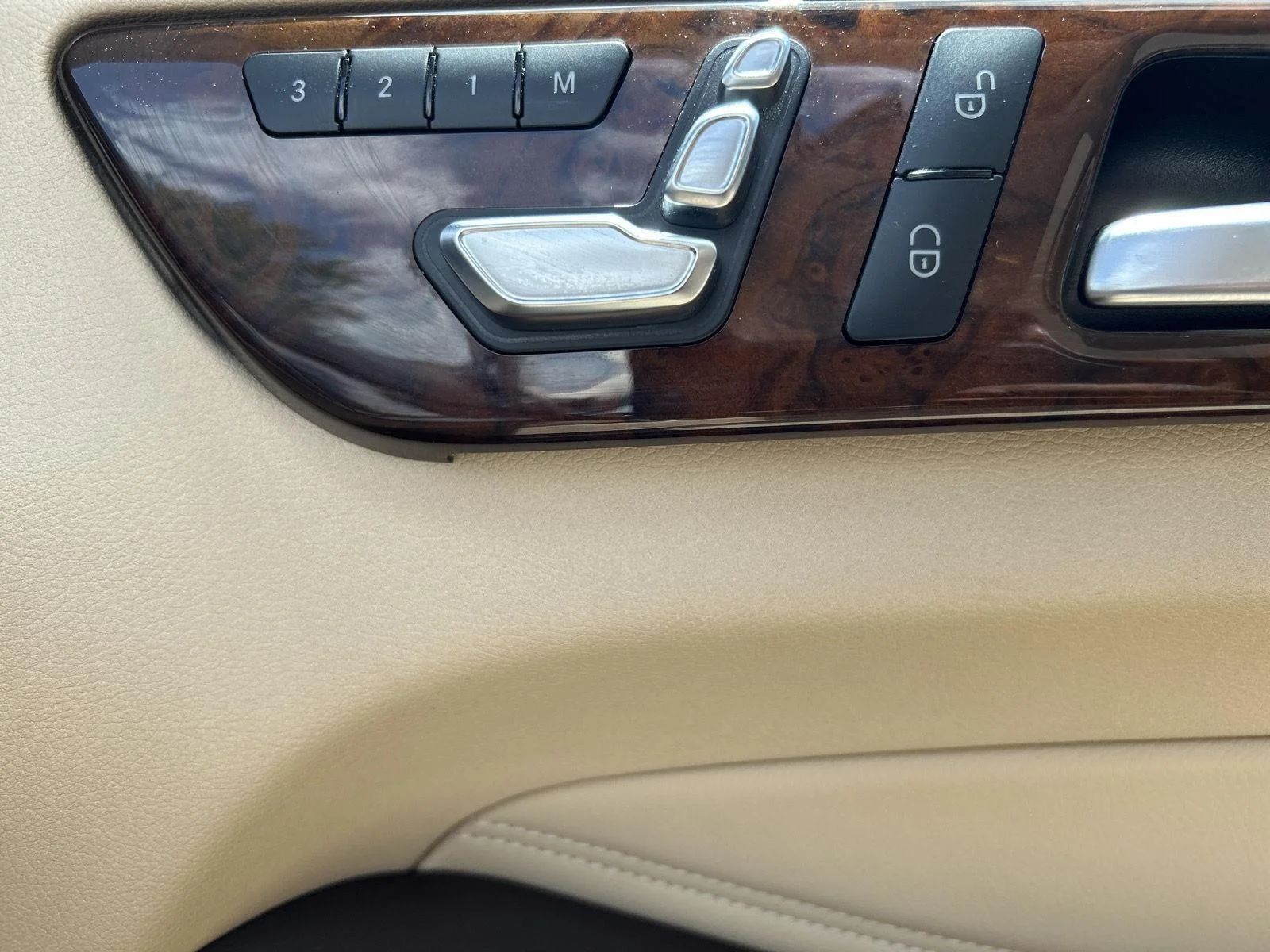 Used 2017  mercedes-benz GLS 450 4MATIC® SUV image 24