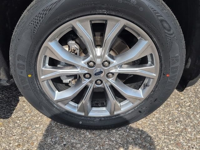 Used 2024 Red Metallic Ford XLT image 26