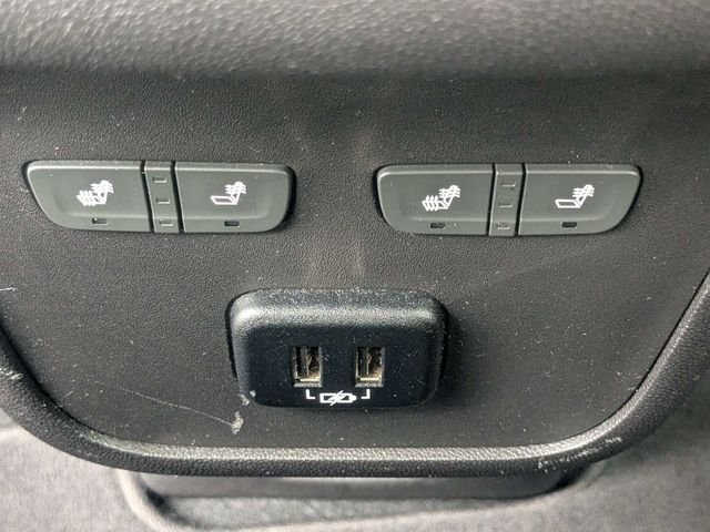 Used 2018 Red GMC Denali image 16