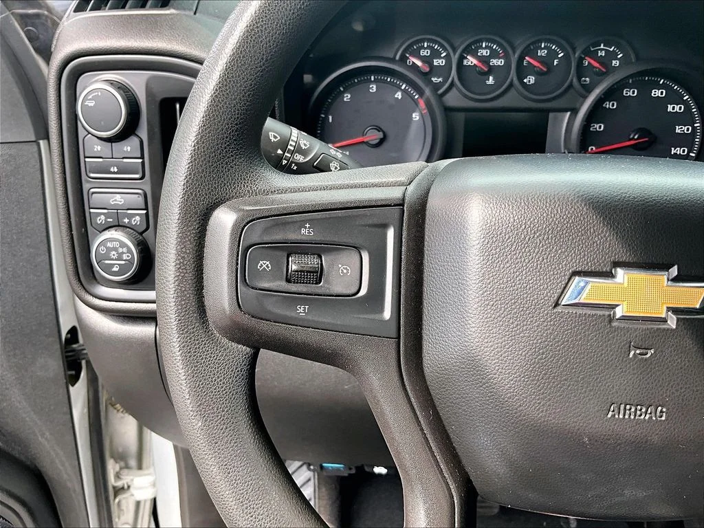 Used 2021 Silver Chevrolet Custom image 17