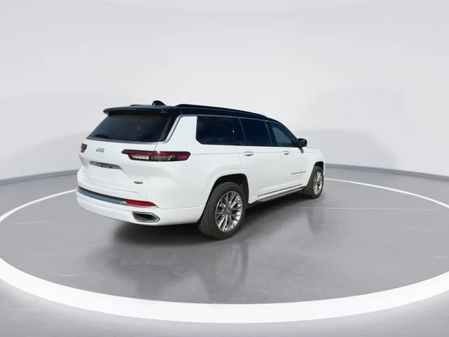 Used 2025 White Jeep Summit image 10