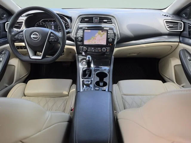 Used 2023 White Nissan Platinum image 19