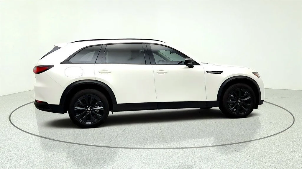 Used 2025 Rhodium White Premium Mazda Premium Sport AWD image 4