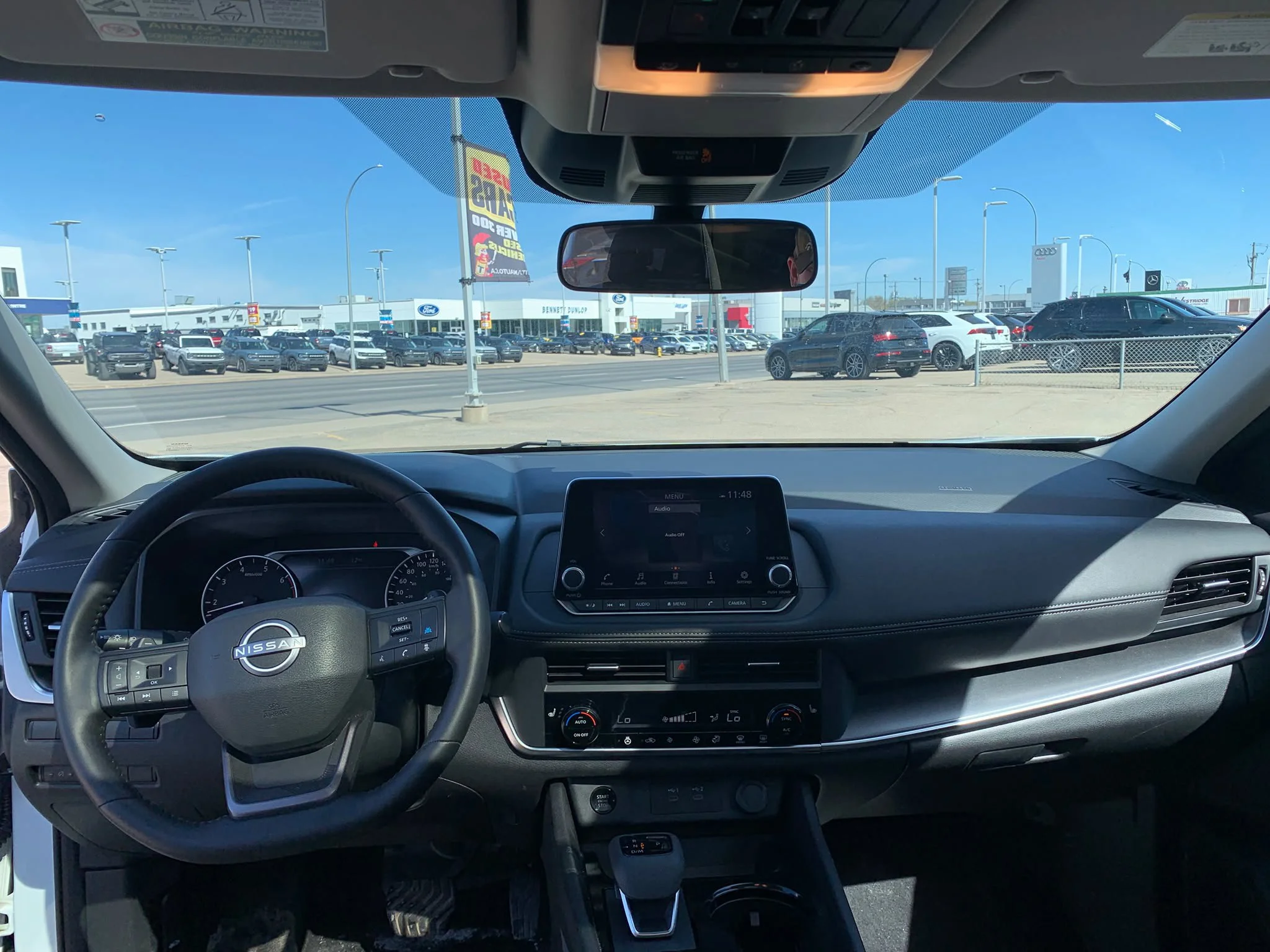 Certified Used 2025 Everest White Tricoat Pearl Nissan SV*Adaptive Cruise | Remote Start | Htd Seats | Pano Roof | Htd Wheel | Blind Spot Detection image 9