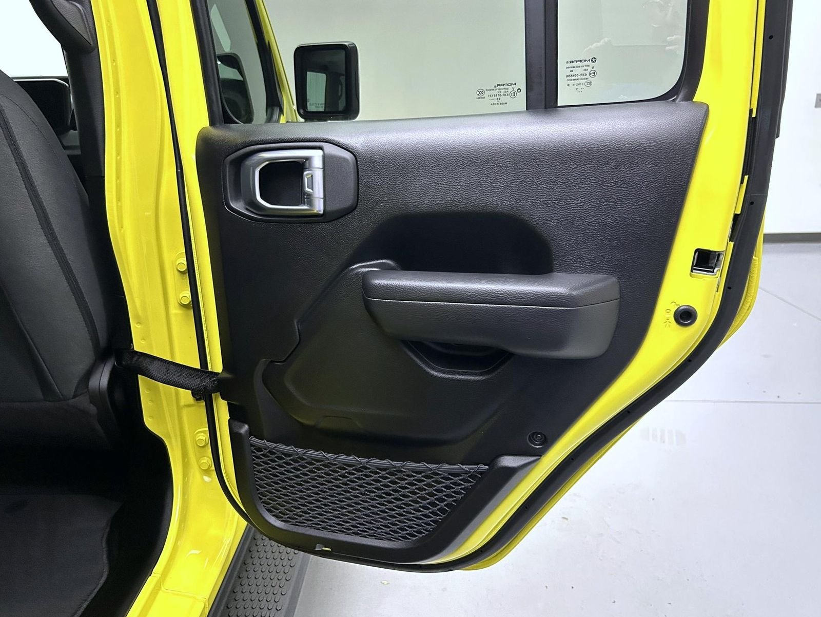 Used 2024 Yellow Jeep Sport S image 17