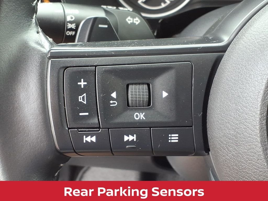 Used 2025 Gun Metallic Nissan SV v6 w/3rd row seating & remote start image 18