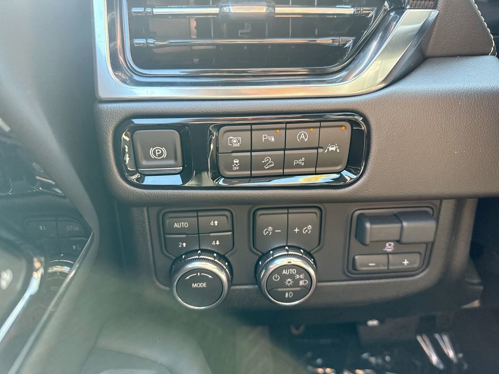 2026 GMC Yukon XL Elevation - Photo 18