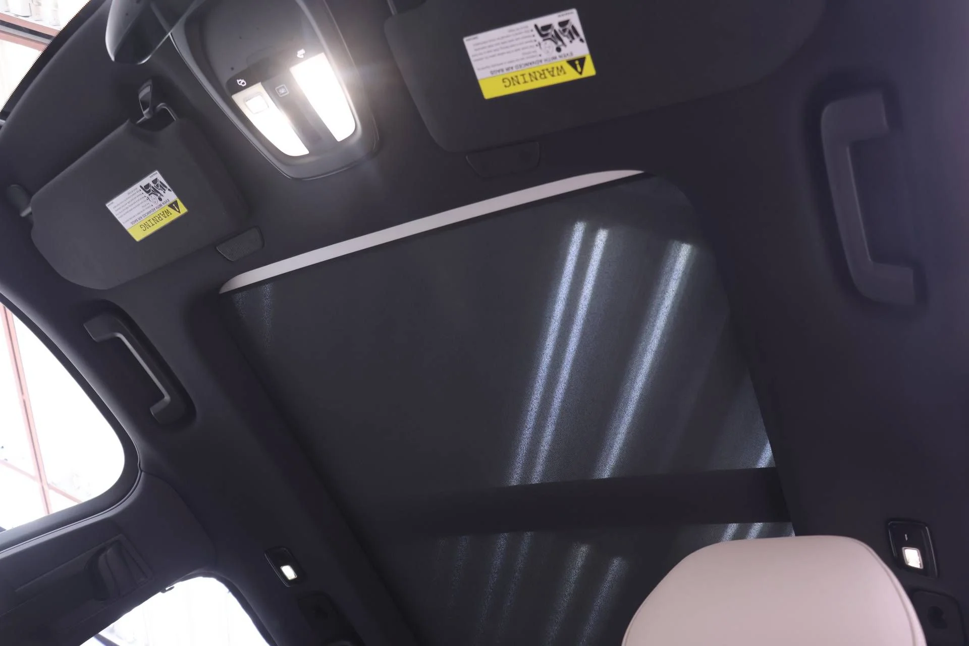 New 2026 Blue Volvo B6 Plus 7-Seater image 22