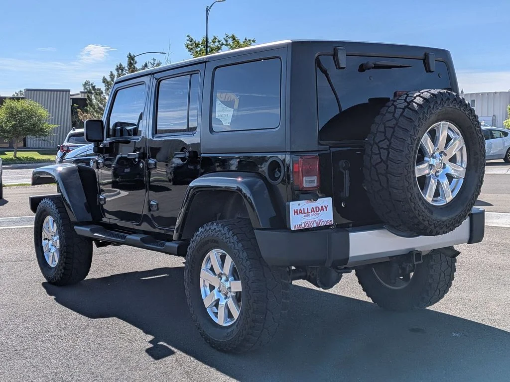 Used 2013 Black Jeep Sahara image 8