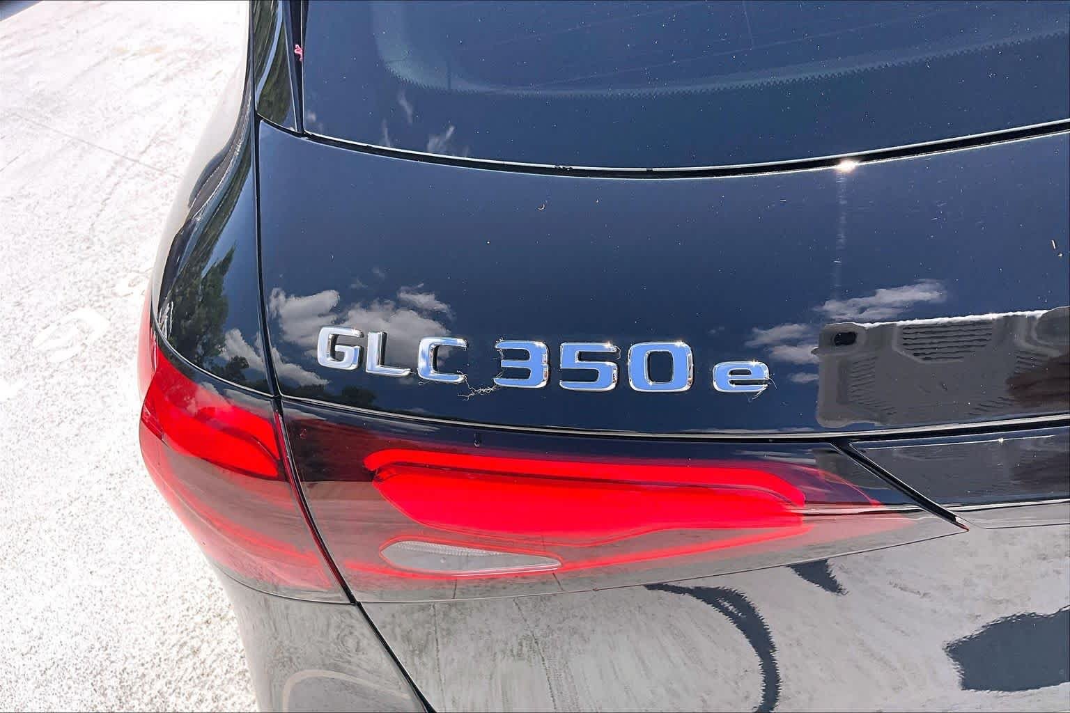 Used 2025 Black Mercedes-Benz GLC 350e image 31