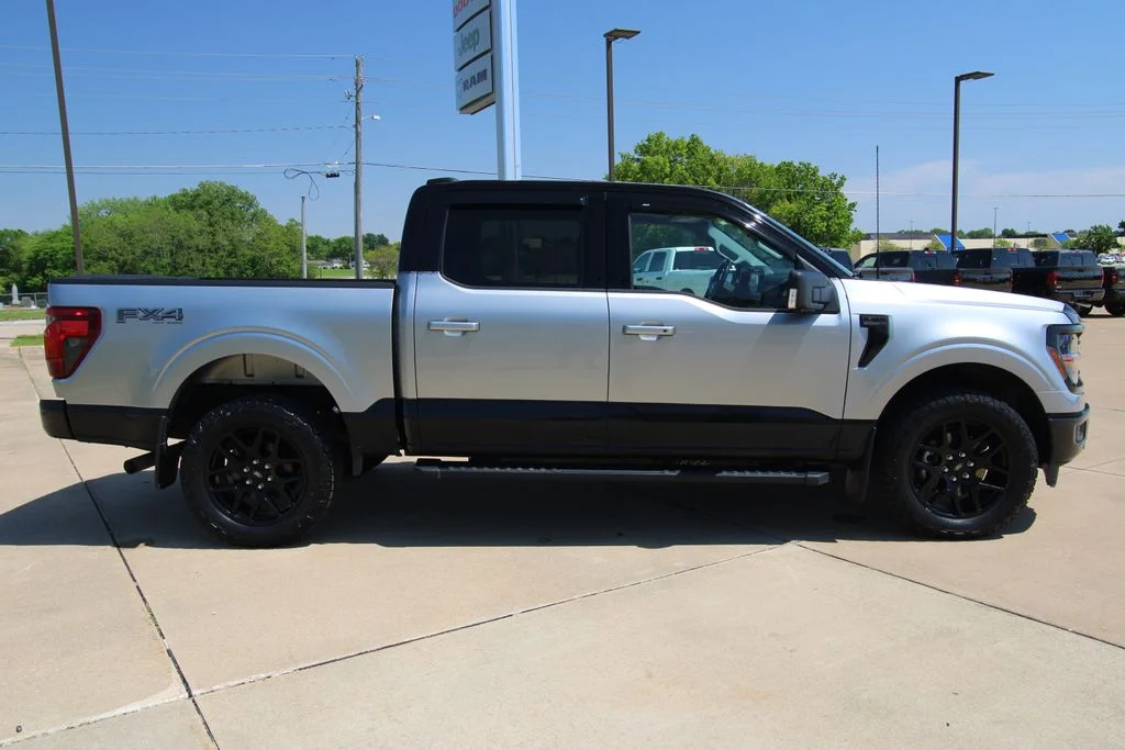 Used 2024  Ford XLT image 4