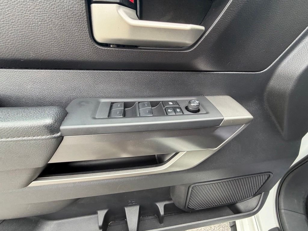 Used 2023 Ice Toyota SR5 image 18