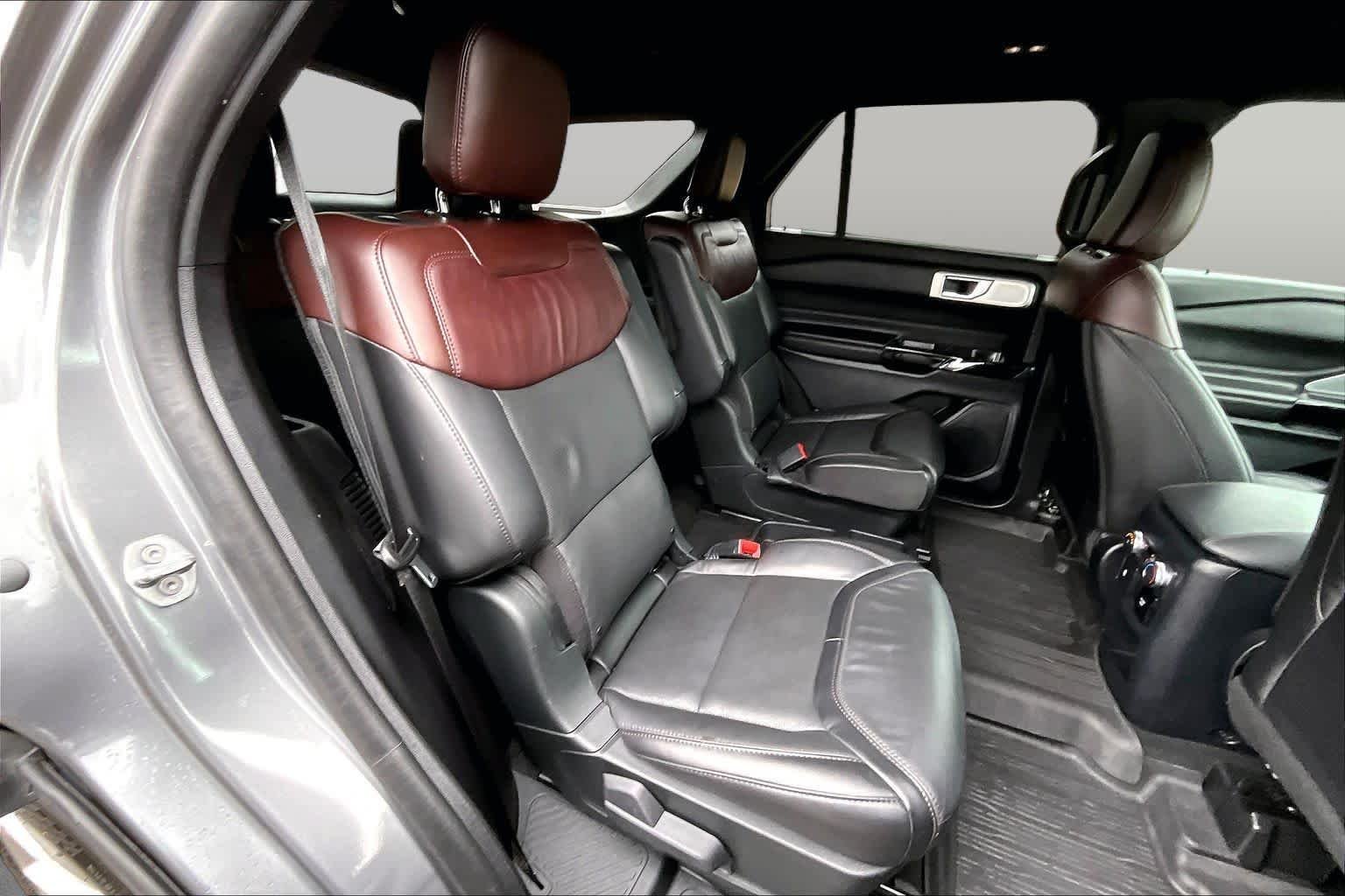 Used 2021 Carbonized Gray Metallic Ford Platinum image 20