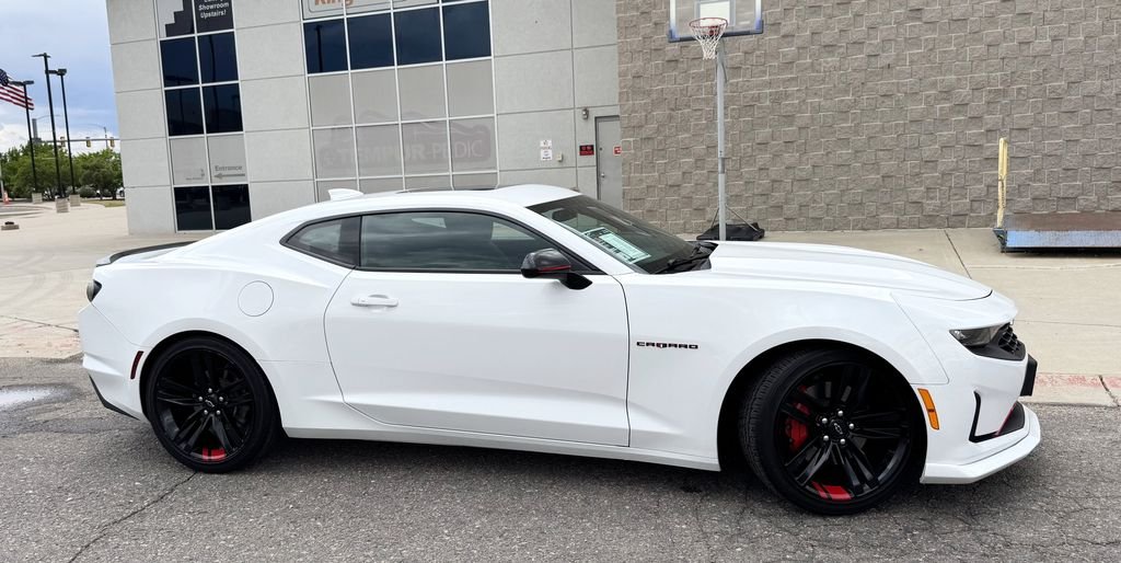 Used 2021 White Chevrolet 1LT image 5