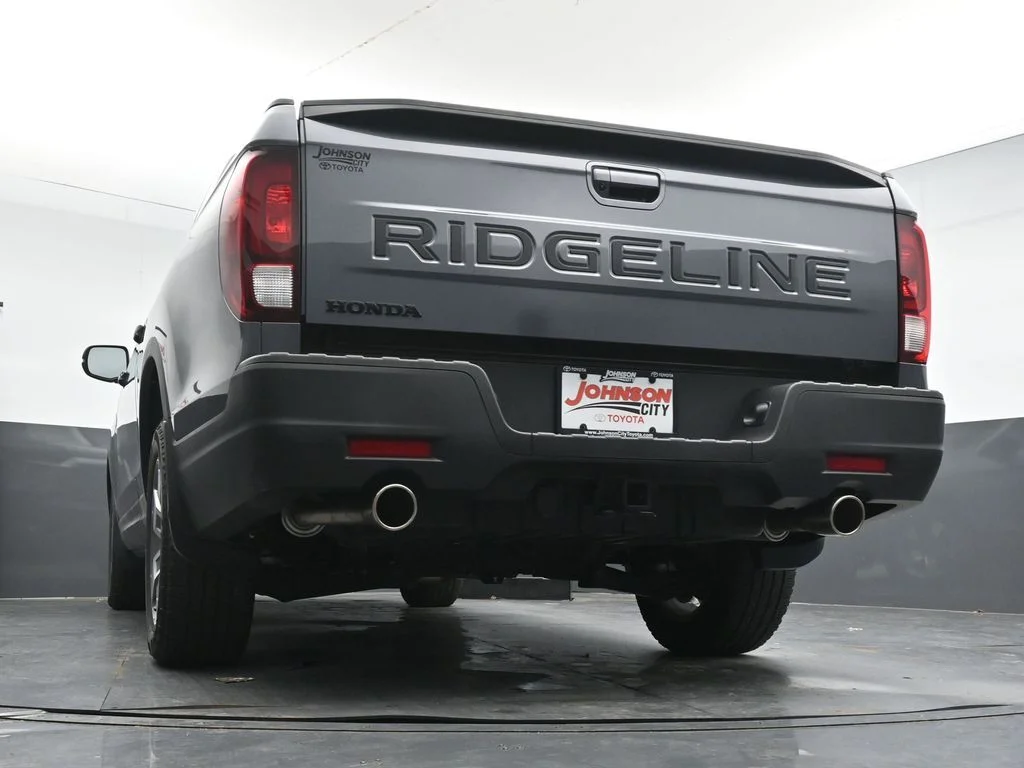 Used 2024  Honda RTL image 36