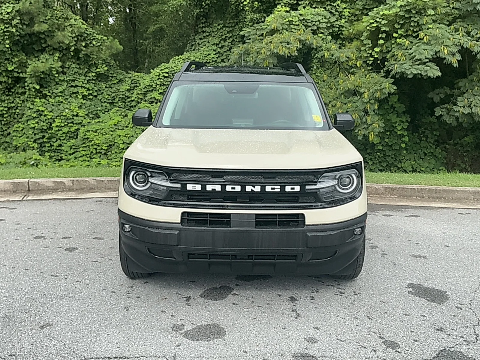Used 2024 Desert Sand Ford Outer Banks image 17