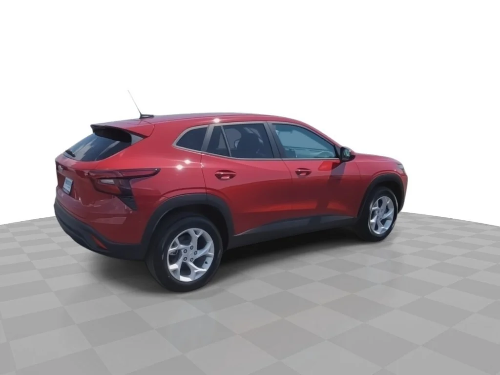 2026 Chevrolet Trax LS - Photo 8