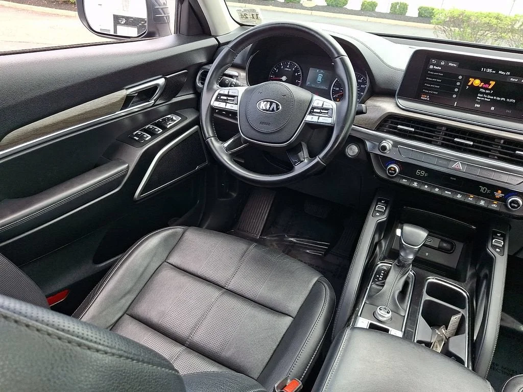 Used 2020 Gray Kia EX image 48