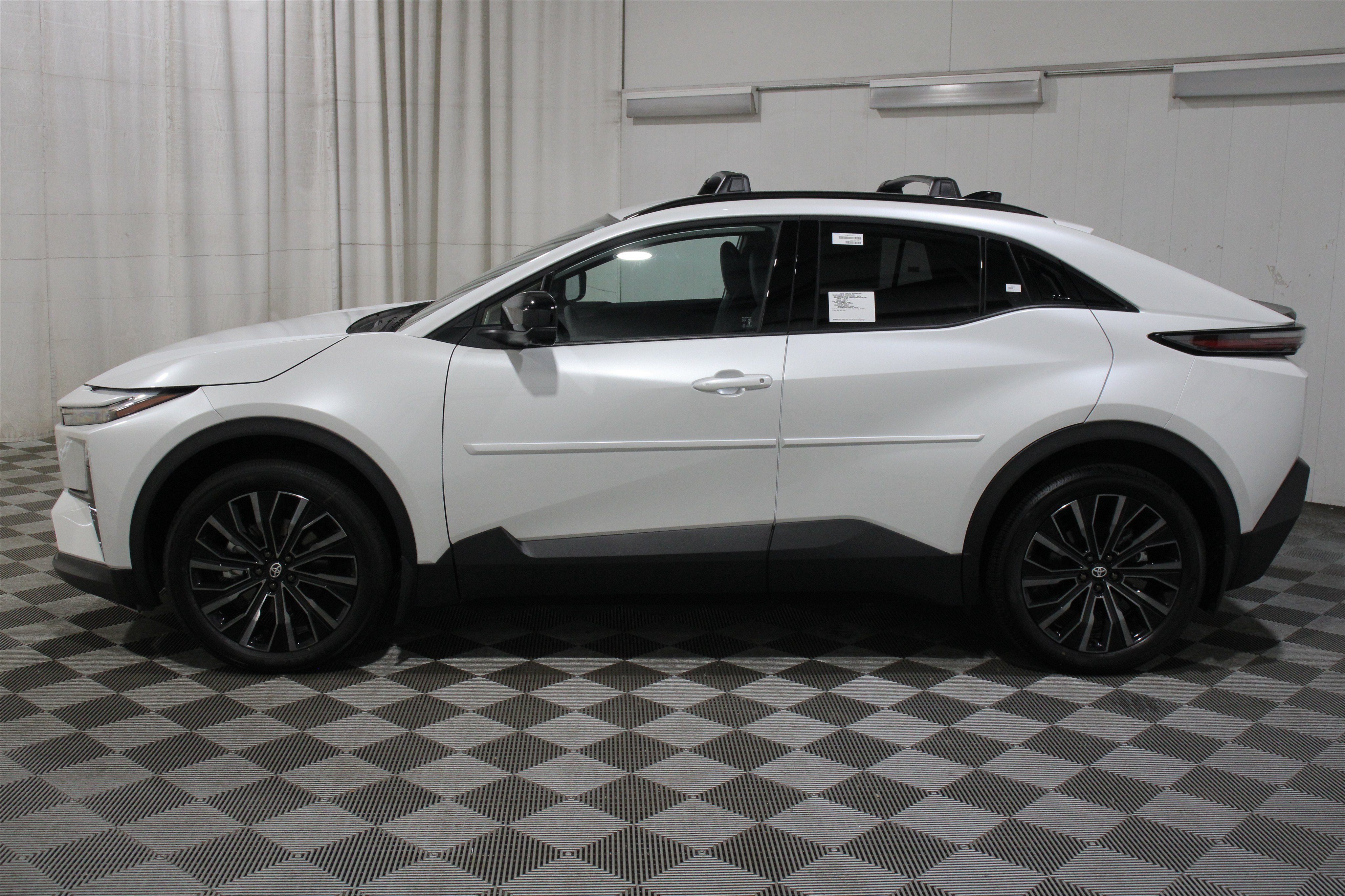 New 2026 Wind Chill Pearl Toyota XSE image 38
