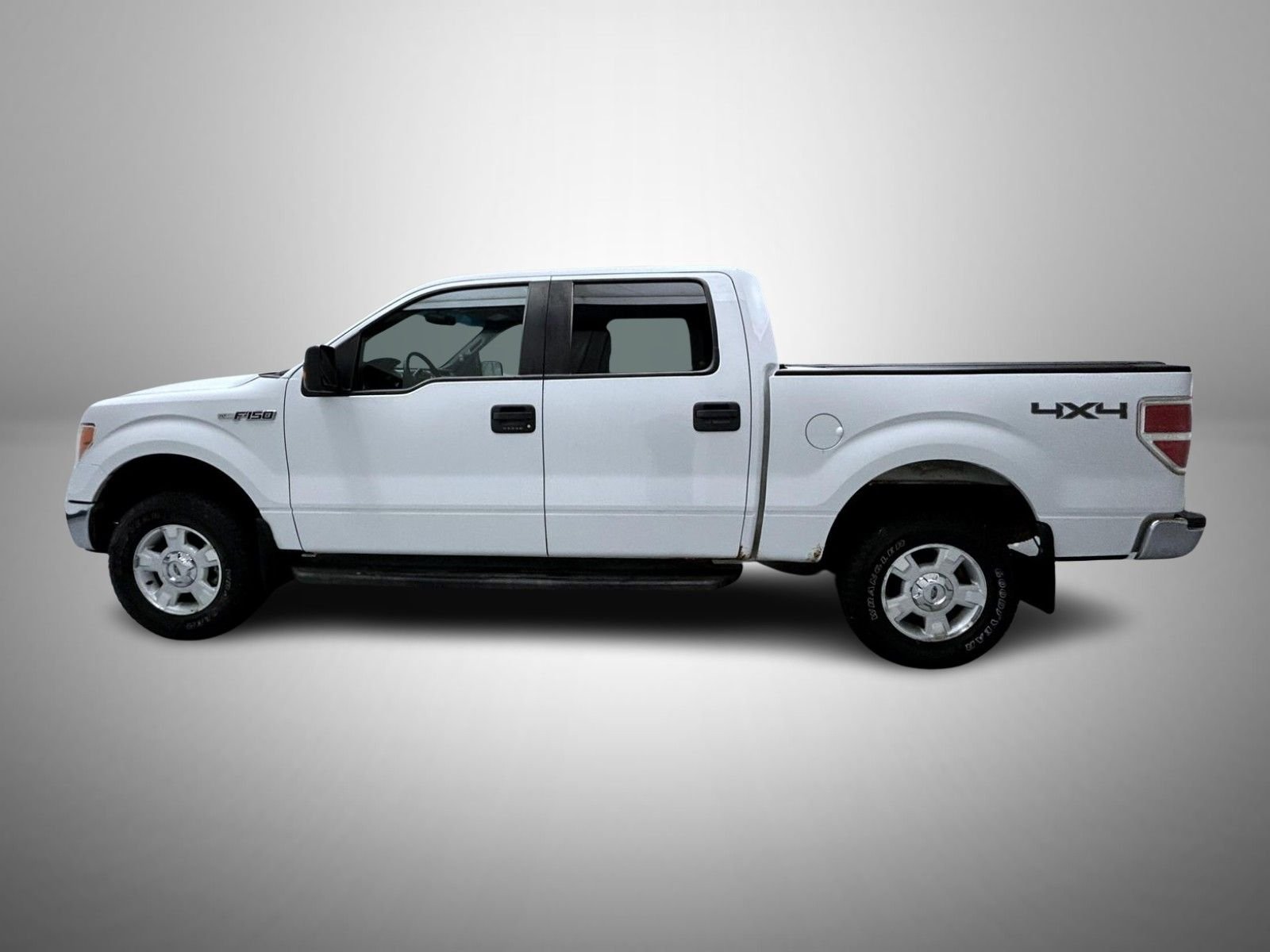Used 2013 White Ford XLT image 8