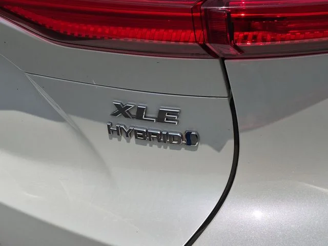 Used 2021 Blizzard Pearl Toyota XLE image 5