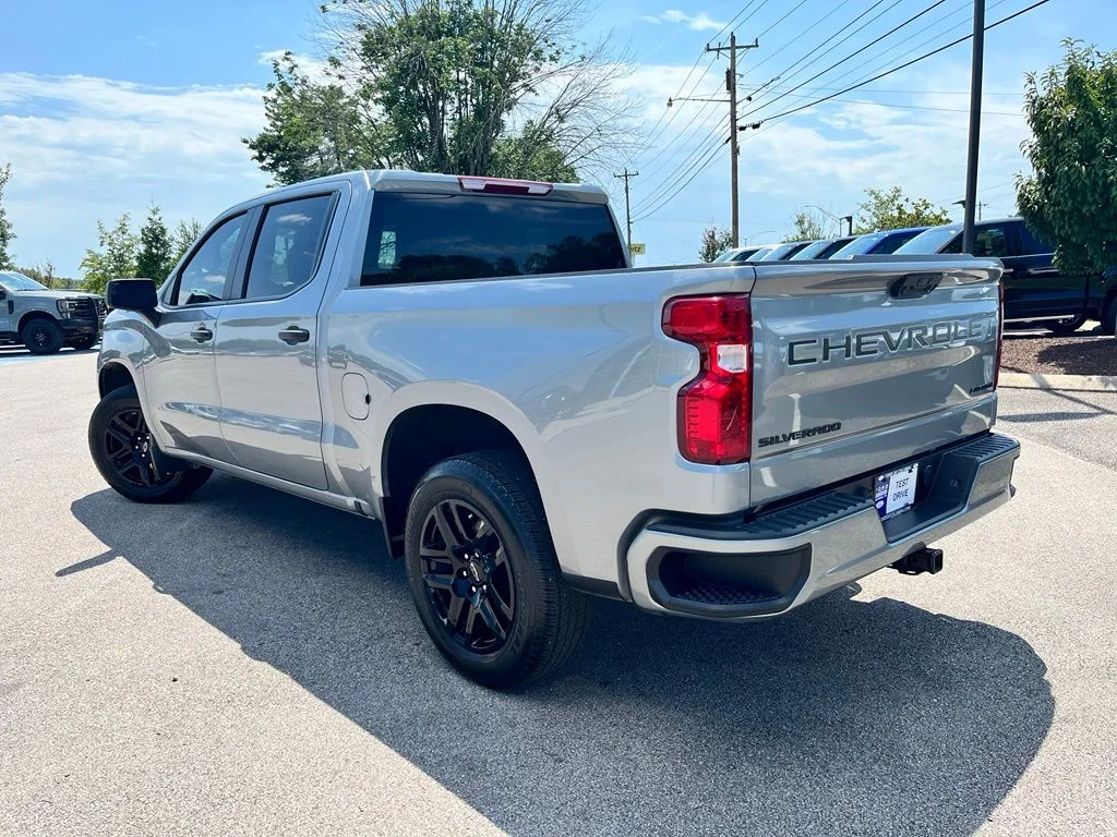 Used 2025 Gray Chevrolet Custom image 4