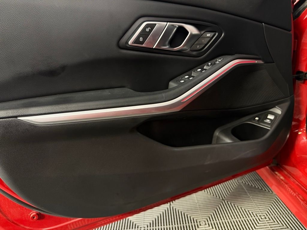 2023 BMW 3 Series 330e - Photo 26