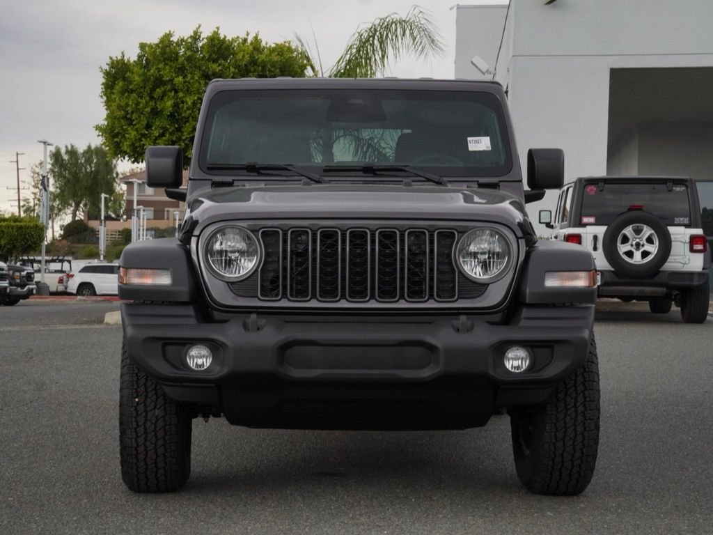 New 2026 Granite Crystal Metallic Clear-Coat Exterior Paint Jeep Sport S image 8