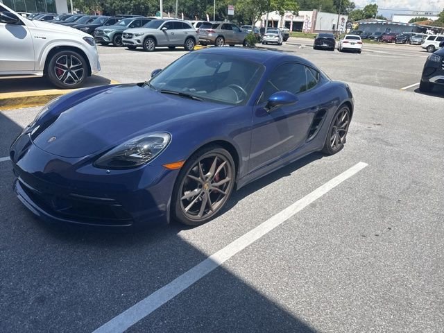 2025 Porsche 718 Cayman S's photo