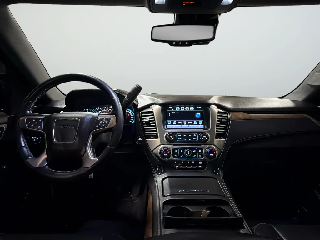 Used 2020 Black GMC Denali image 11