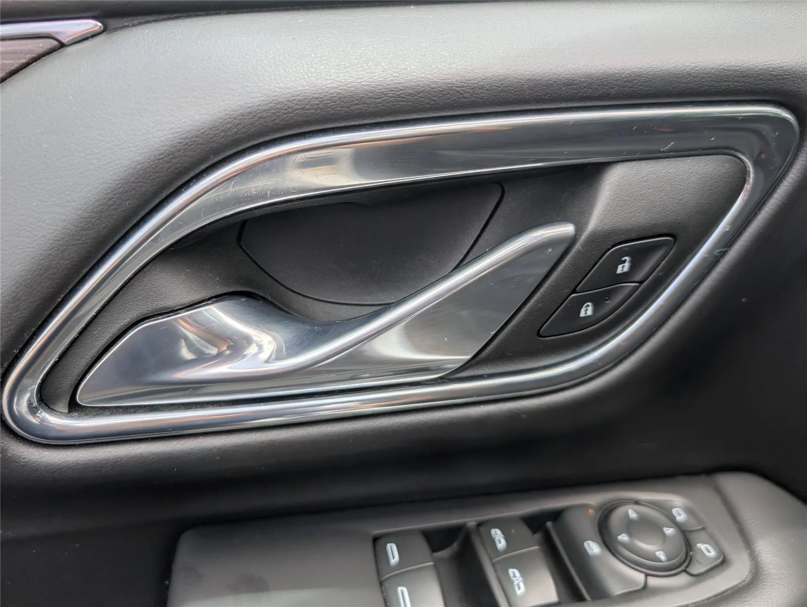 Used 2023 Summit White Chevrolet LS image 18