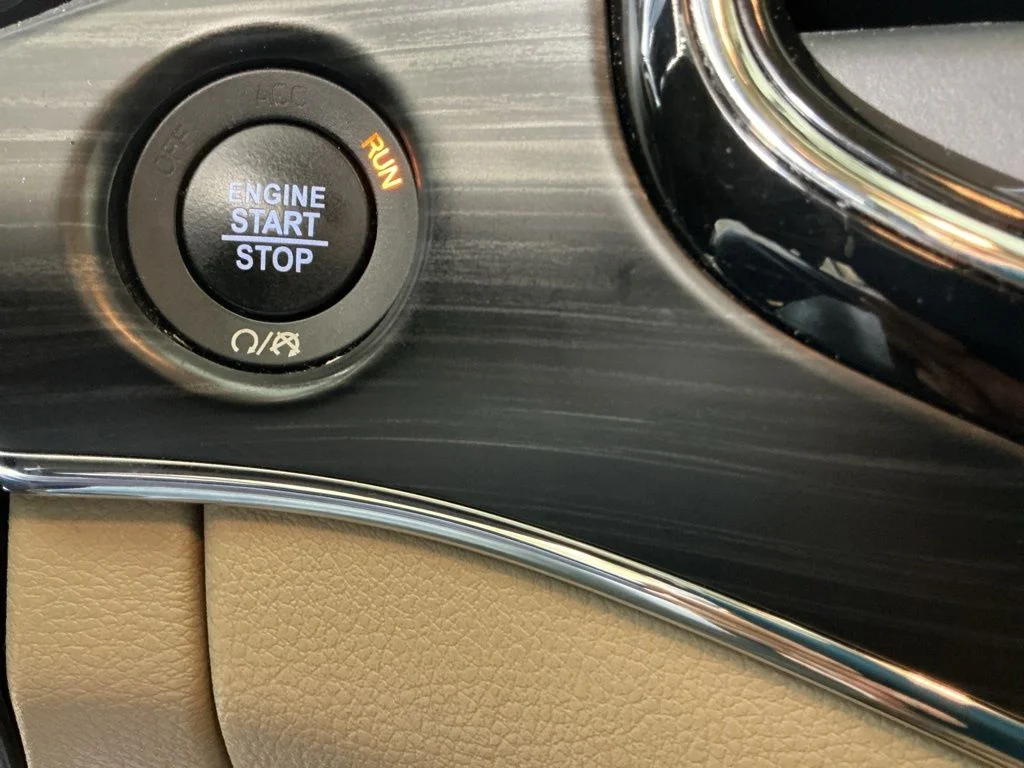 Used 2020 White Jeep Limited image 20