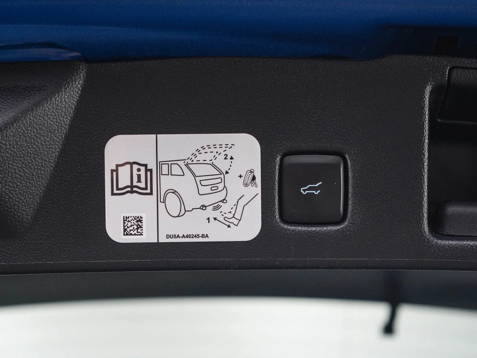 Used 2020 Blue Ford Titanium image 16