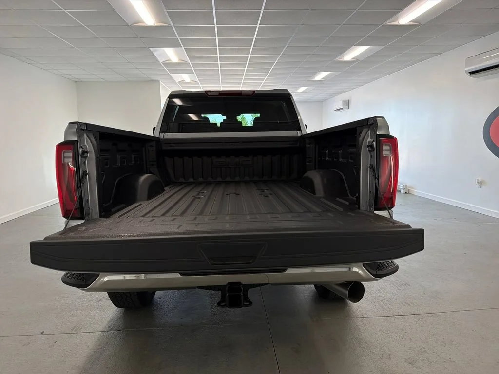 New 2026 Sterling Metallic GMC SLT image 7