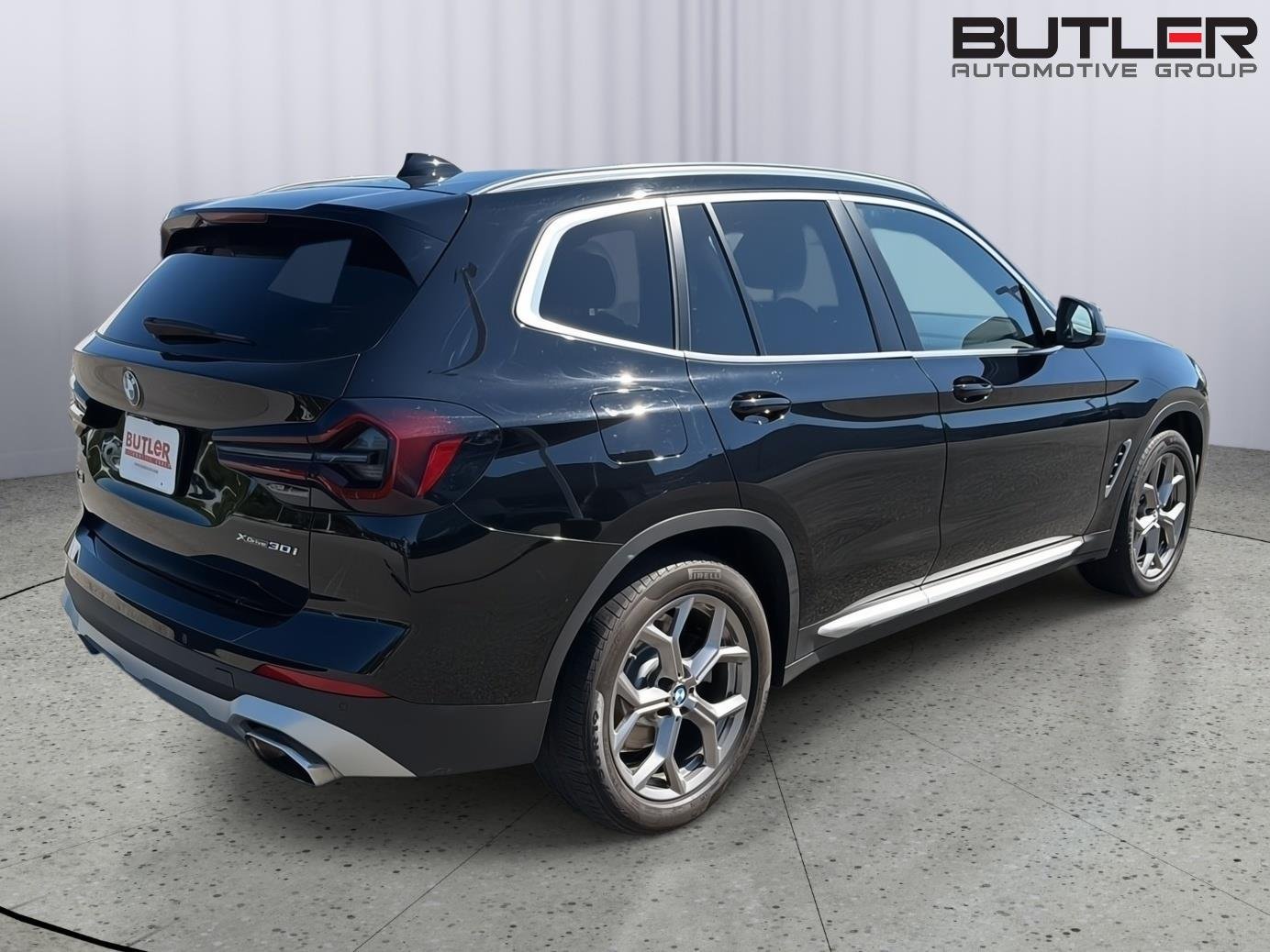 Used 2022 Jet Black BMW xDrive30i image 6