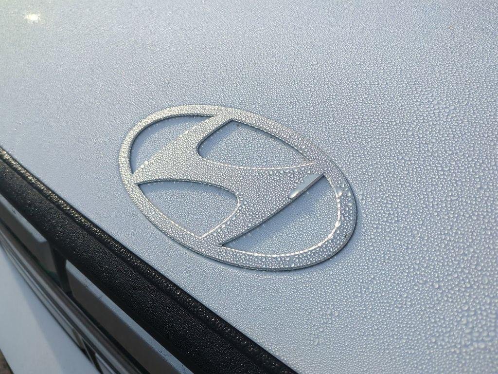 New 2026 White Hyundai SEL FWD image 13