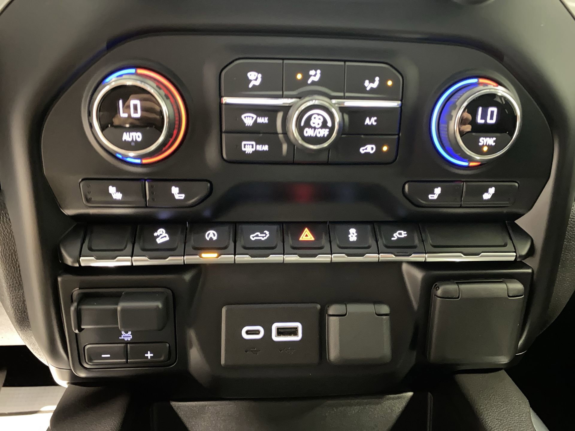 Used 2021 Silver Ice Metallic Chevrolet RST image 17