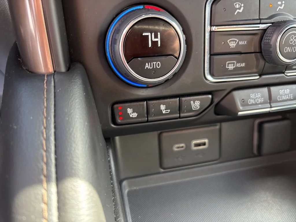 Used 2024 Black Chevrolet High Country image 37