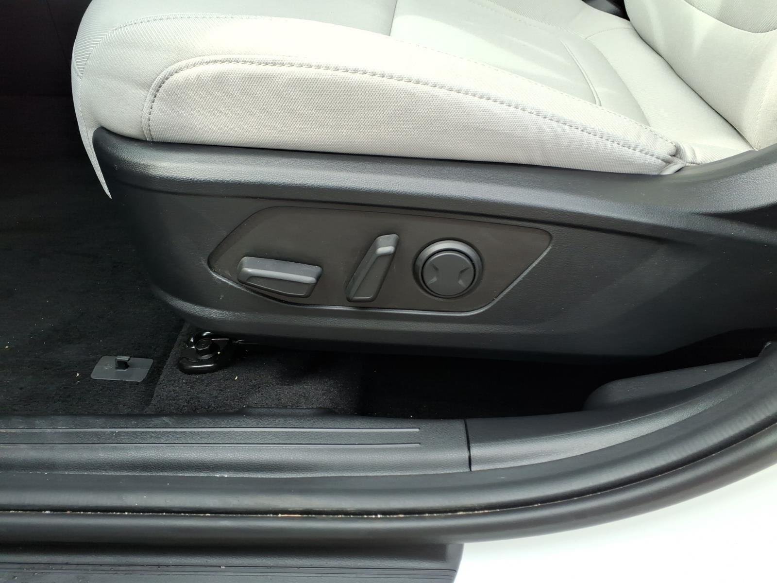 Used 2026 Serenity White Pearl Hyundai SEL image 15