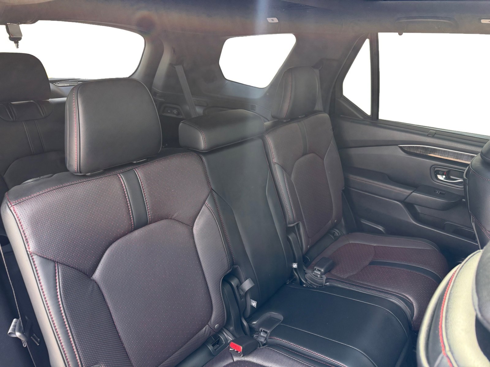 2025 Honda Pilot Black Edition - Photo 35