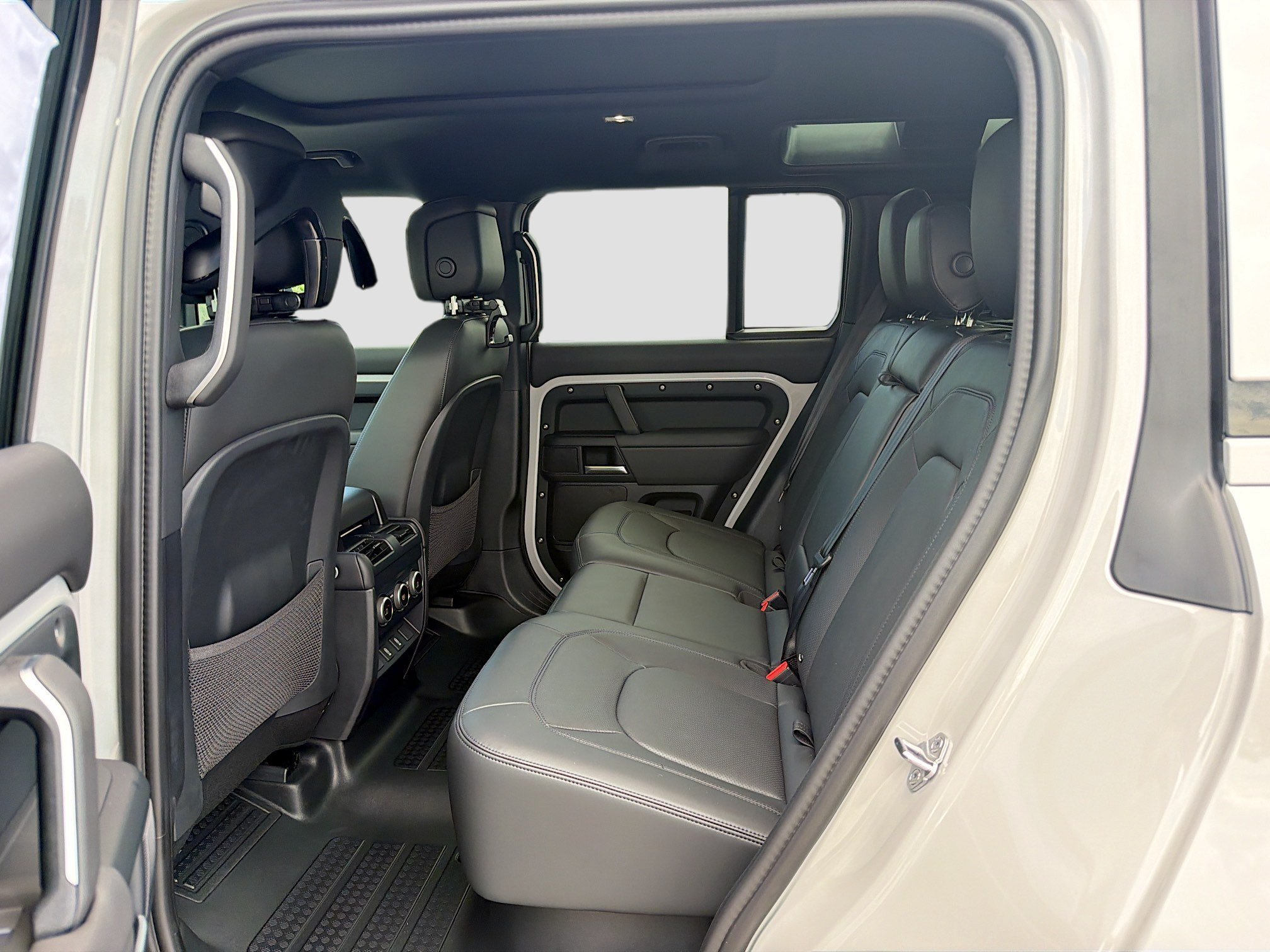New 2026 Borasco Grey LAND ROVER X-Dynamic SE image 21