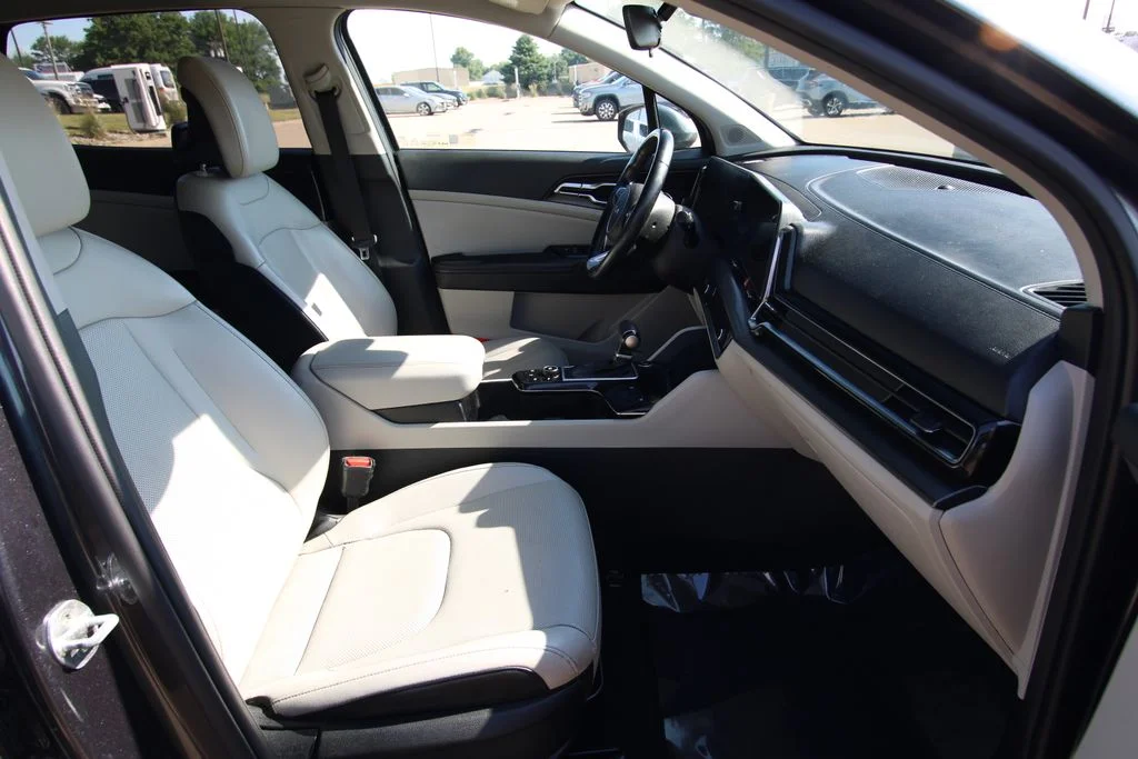 Used 2023 Gray Kia EX image 8