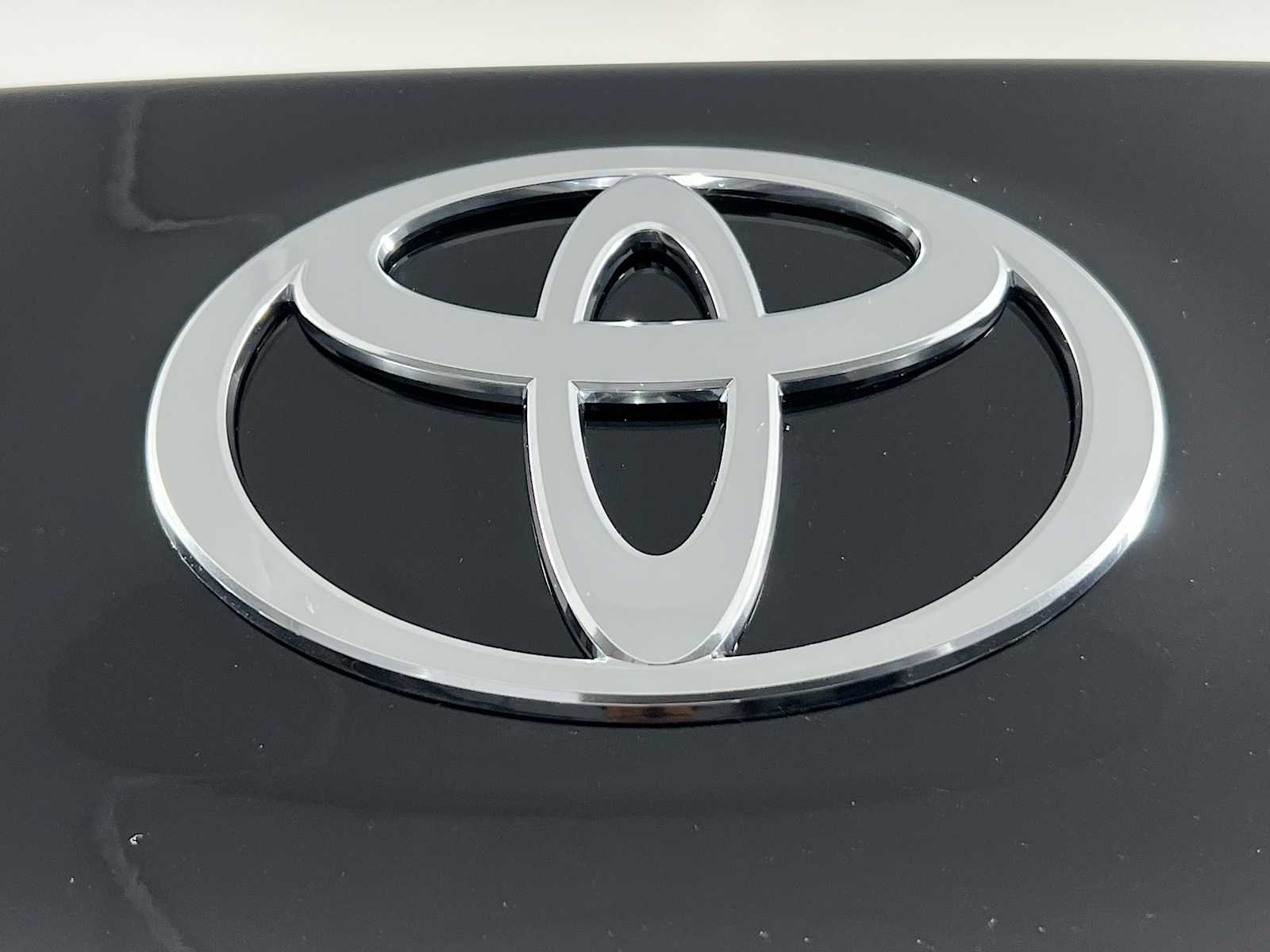 2026 Toyota Camry — photo 19