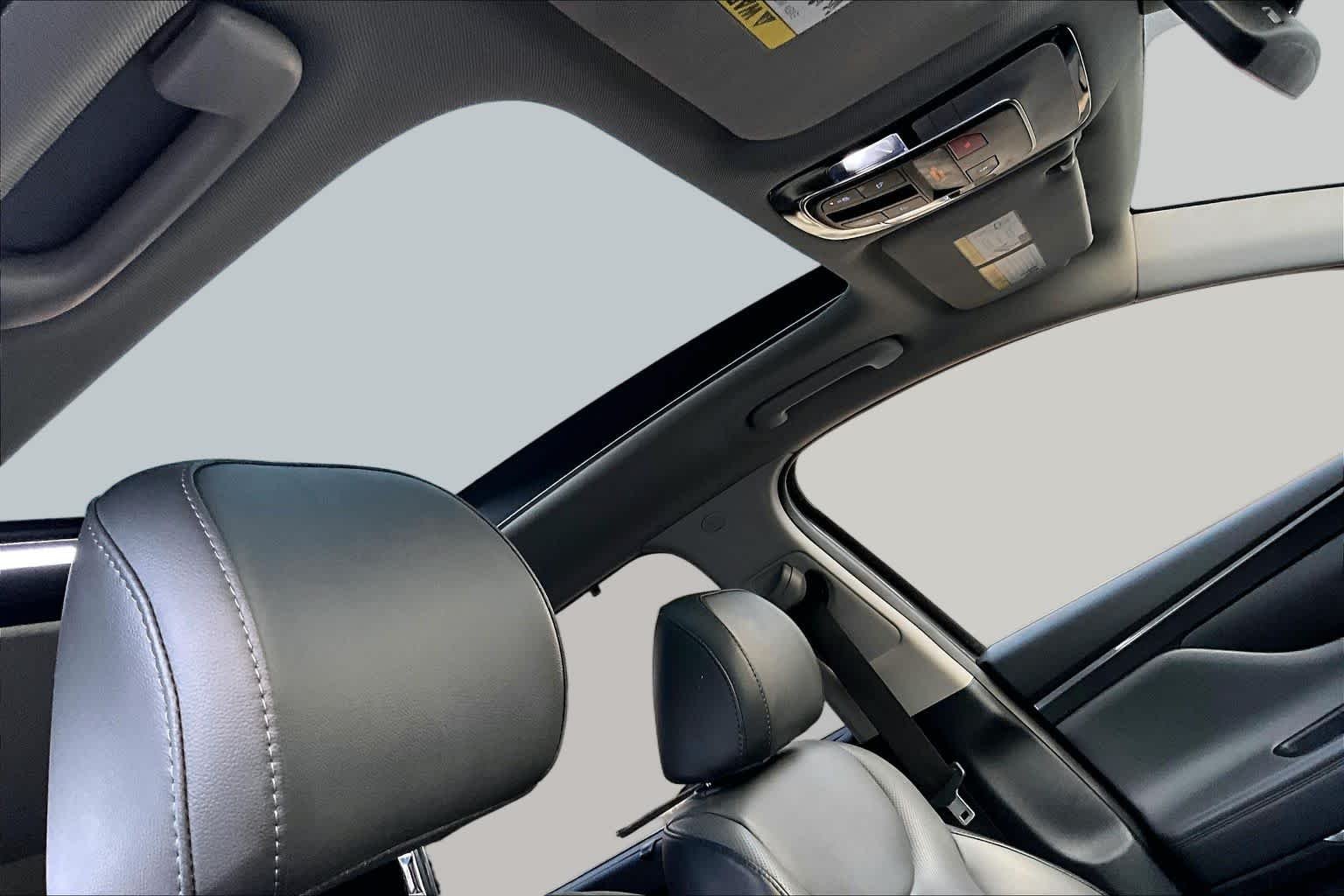 Used 2023 Portofino Gray Hyundai SEL image 14