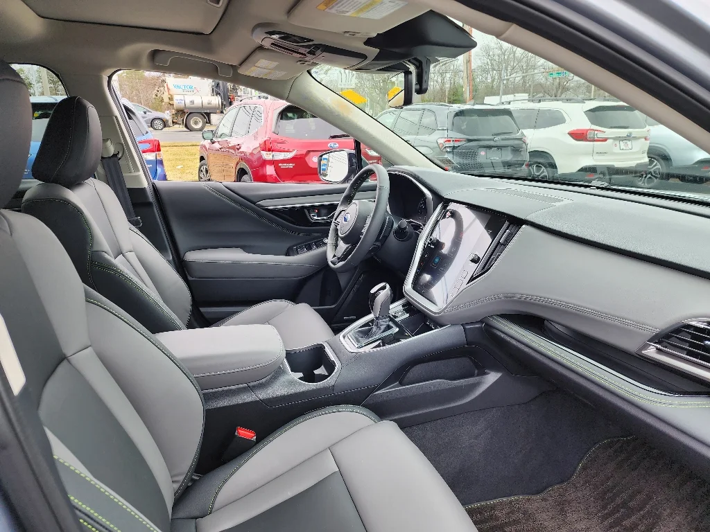 2025 Subaru Outback Onyx Edition - Photo 27