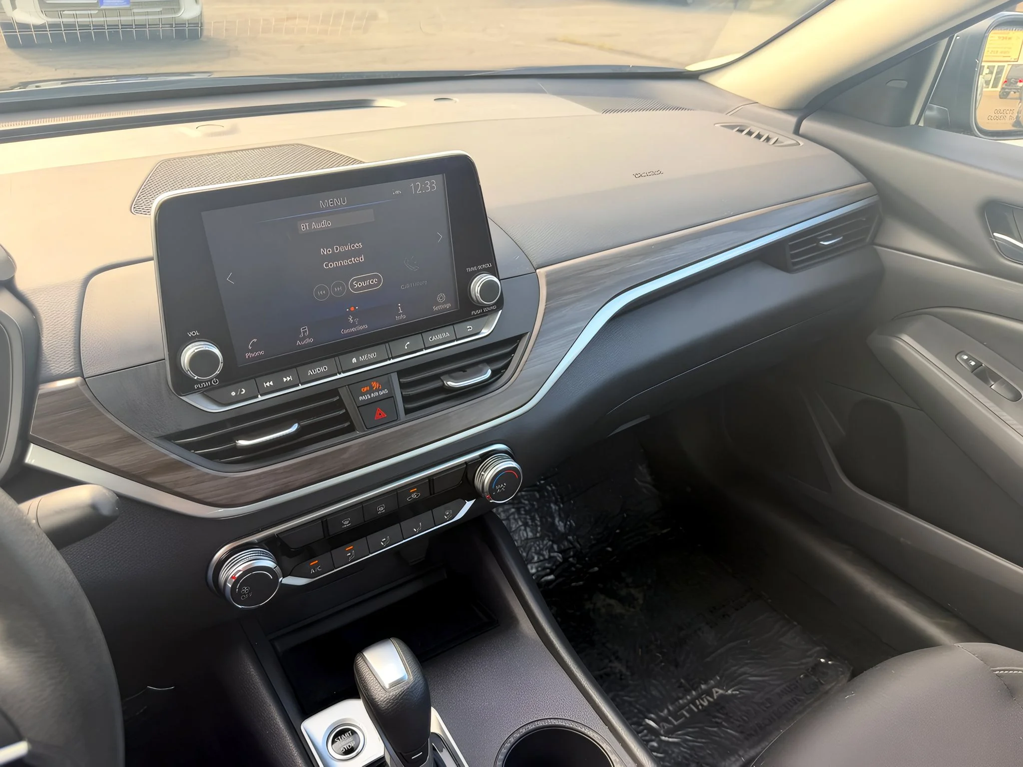 2025 Nissan Altima SV - Photo 19